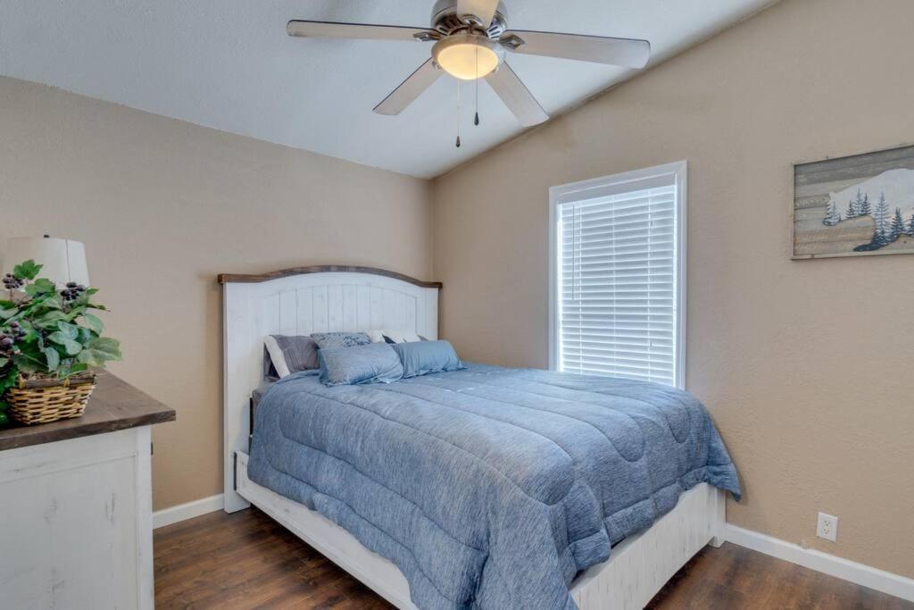 Chalet Amazing 3 Bed, 2 Bath Between Flagstaff & Sedona Munds Park